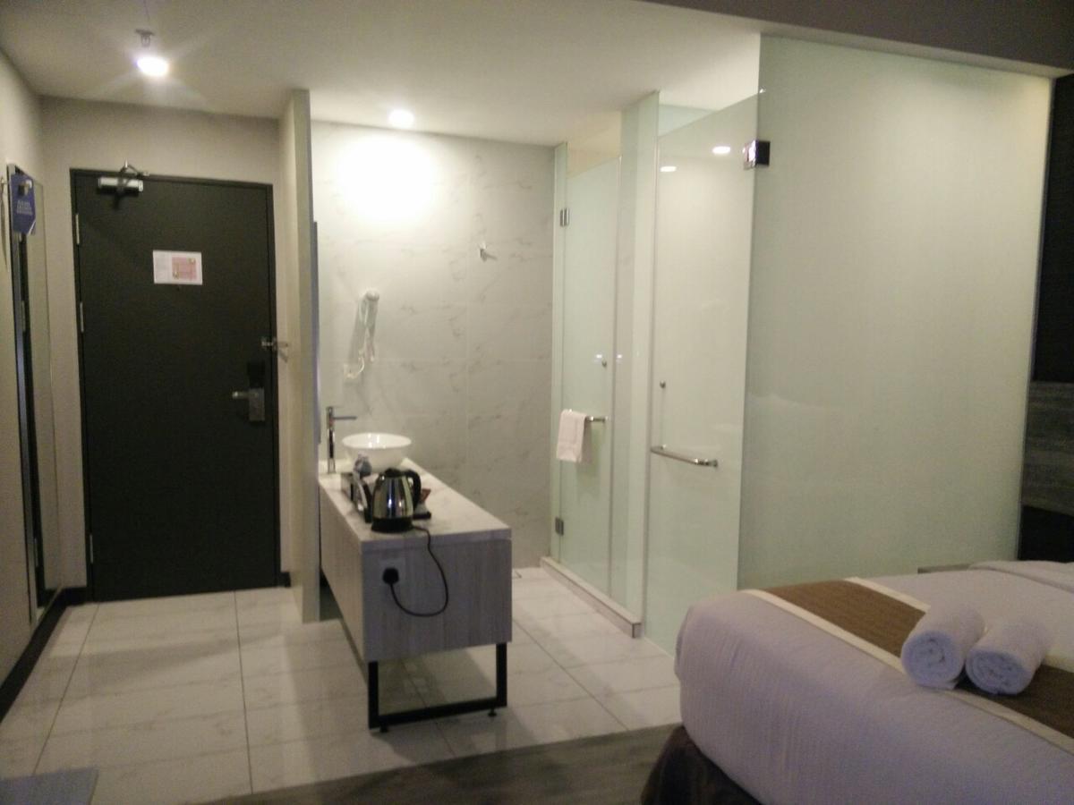The Leverage Business Hotel Johor Bahru Exterior photo