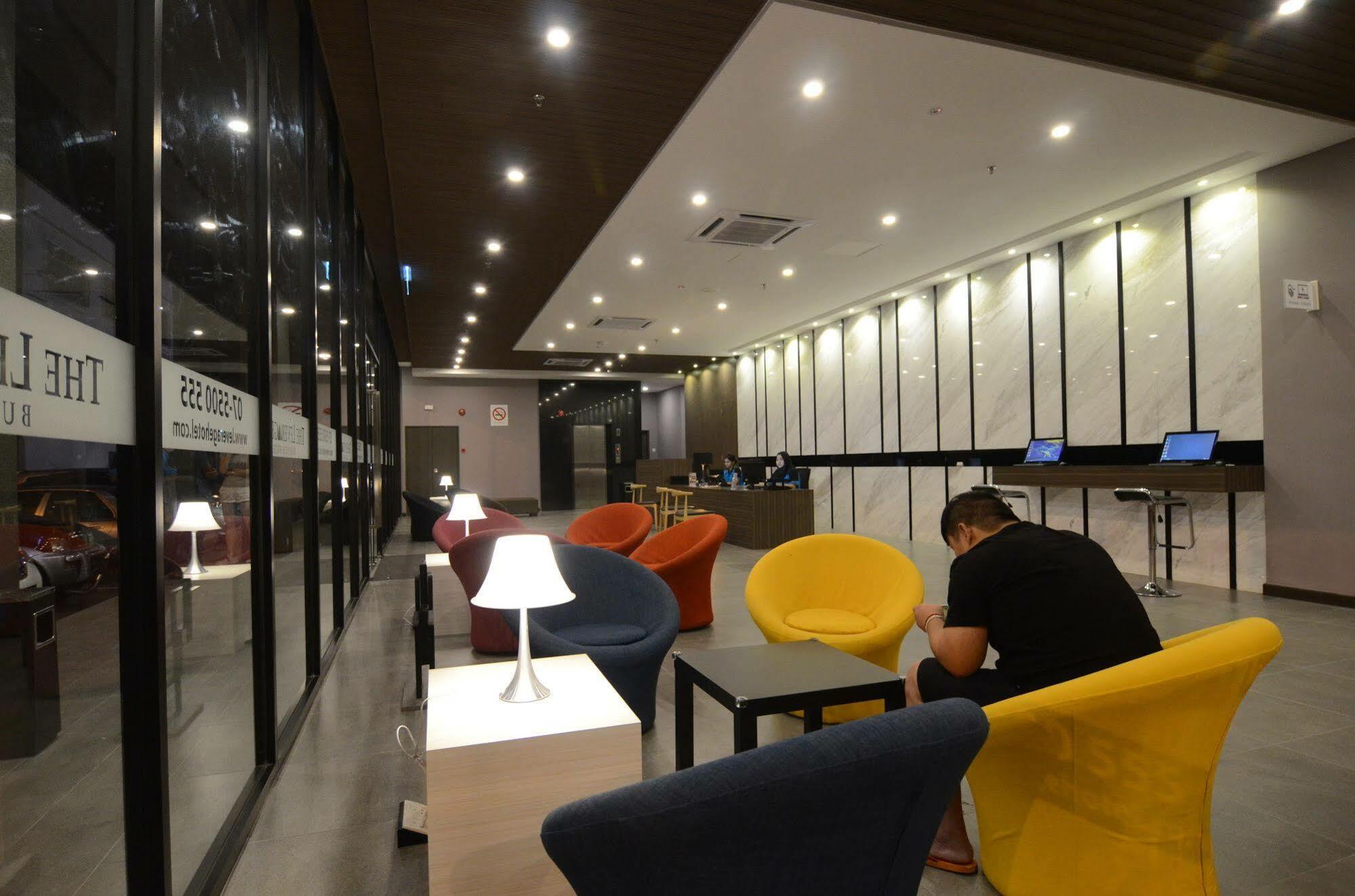 The Leverage Business Hotel Johor Bahru Exterior photo